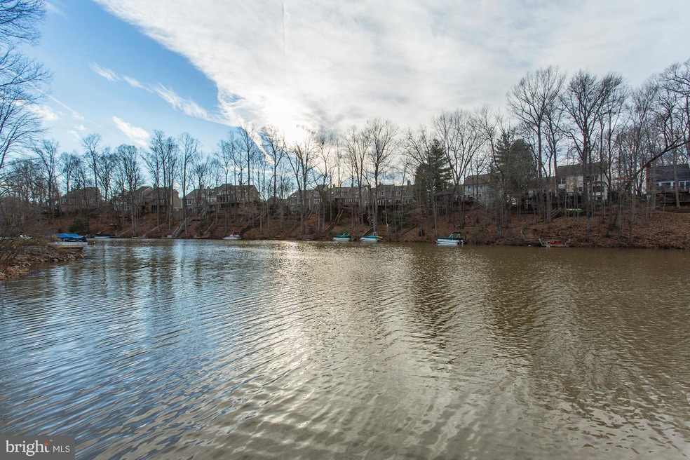 15438 Beachview Dr, Dumfries, VA 22025 - photo 1