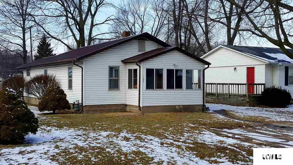 1627 N Logan St, Lincoln, IL 62656 - photo 1