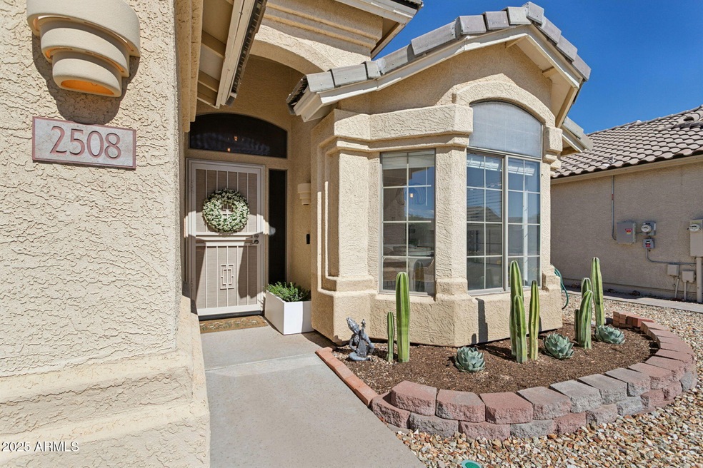 Under Contract $565,000