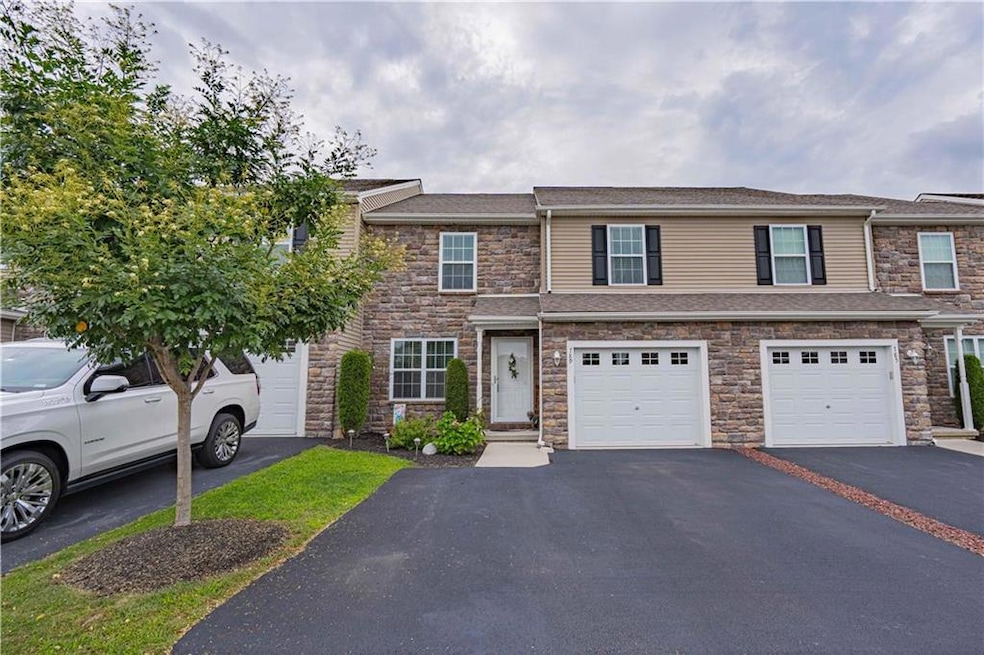 789 N Fork Dr, Easton, PA 18040 - photo 1