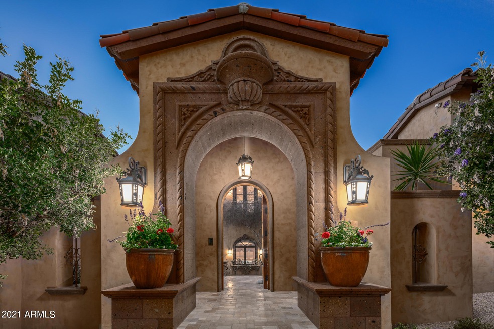 Front Court Yard Entry