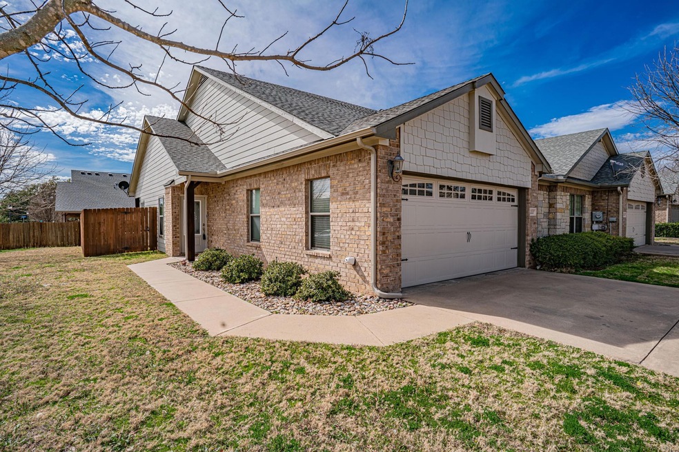 2227 Cobblestone Ct, Granbury, TX 76049 - photo 1