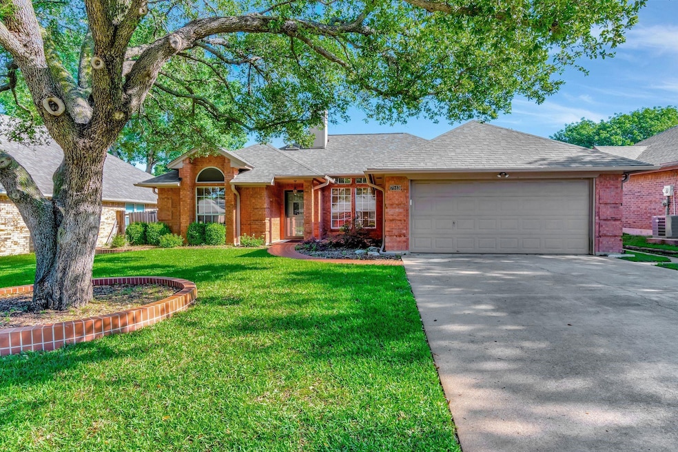 7513 Dana Ln, North Richland Hills, TX 76182 - photo 1