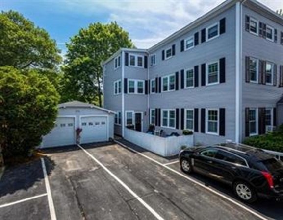 39 Bromfield St unit A, Newburyport, MA 01950 - photo 1