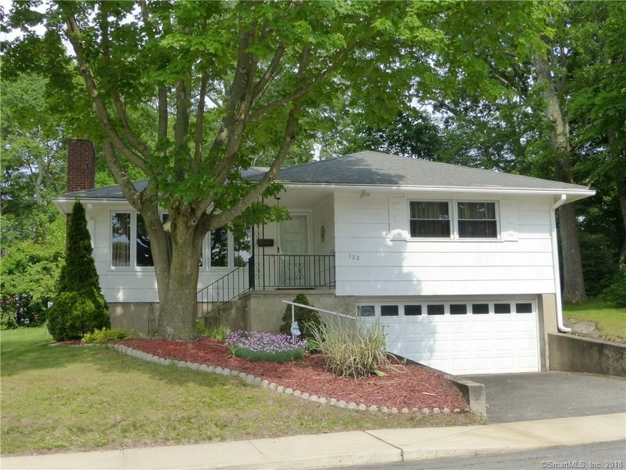 122 Collins St, Waterbury, CT 06704 - photo 1