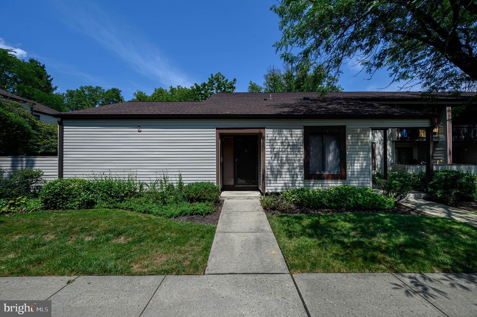 1L Twin Rivers Dr, East Windsor, NJ 08520 - photo 1