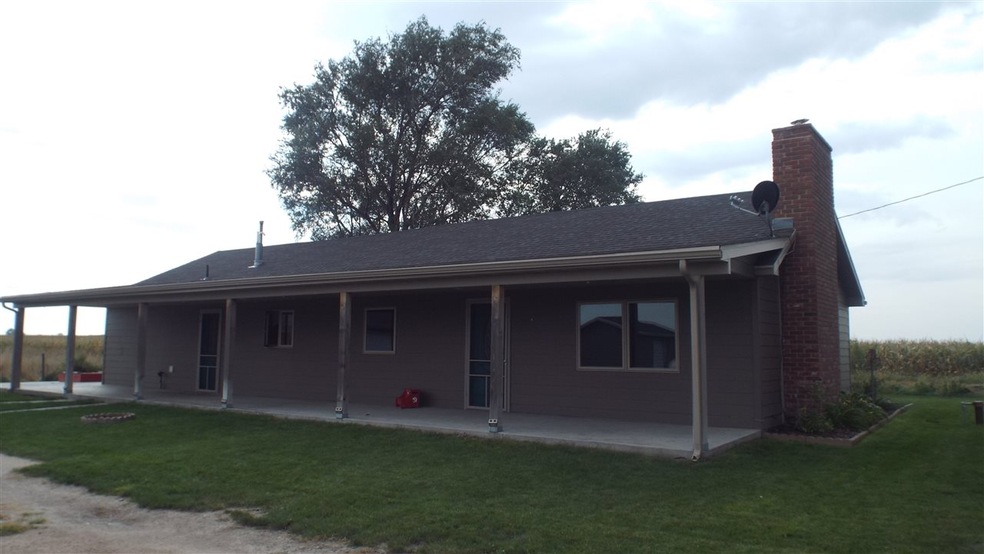 11194 W Platte Valley Rd, North Platte, NE 69101 - photo 1