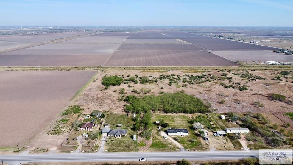 Aerial view featuring a rural view