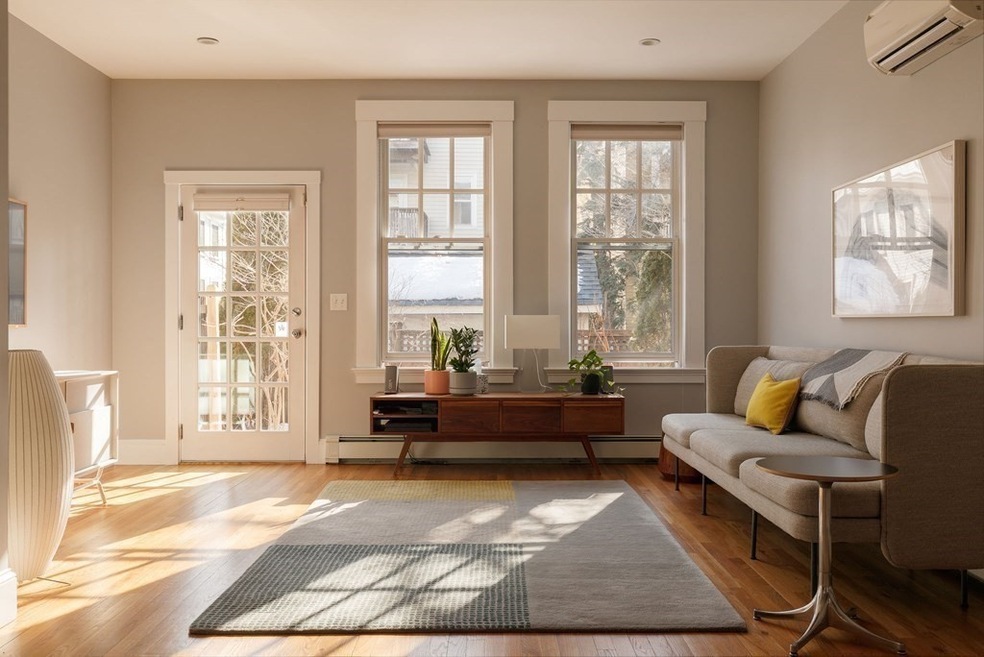 Sold $1,620,000 • Co-Listing Agent