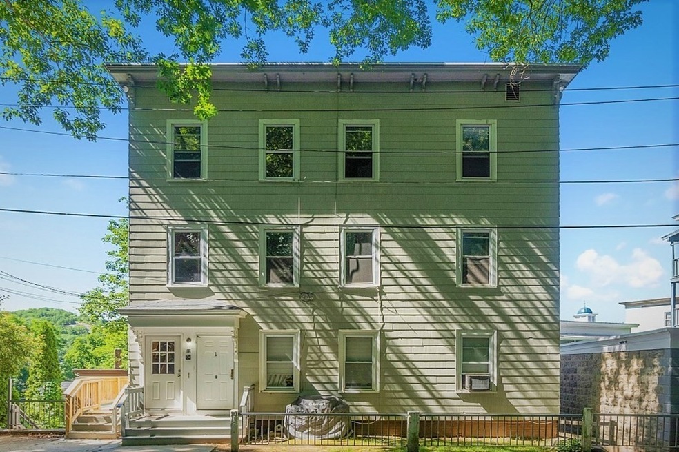 62 Goddard St, Fitchburg, MA 01420 - photo 1