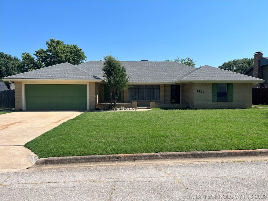 1406 Rosedale St, Ardmore, OK 73401 - photo 1