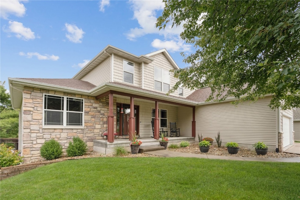 4116 Whitewood Ct NE, Cedar Rapids, IA 52411 - photo 1