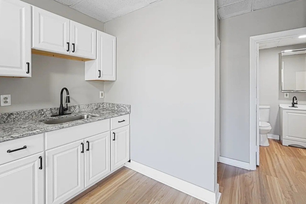 100 Appleton St unit 2, Lowell, MA 01852 - photo 1