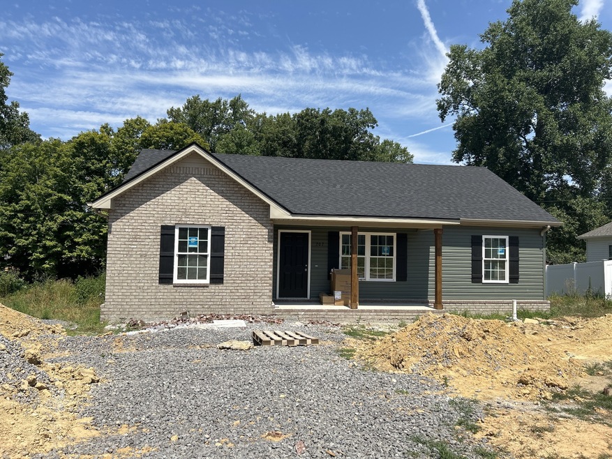 207 Timber Cir, Manchester, TN 37355 - photo 1