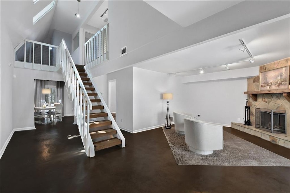 946 Bobcat Ct SE, Marietta, GA 30067 - photo 1