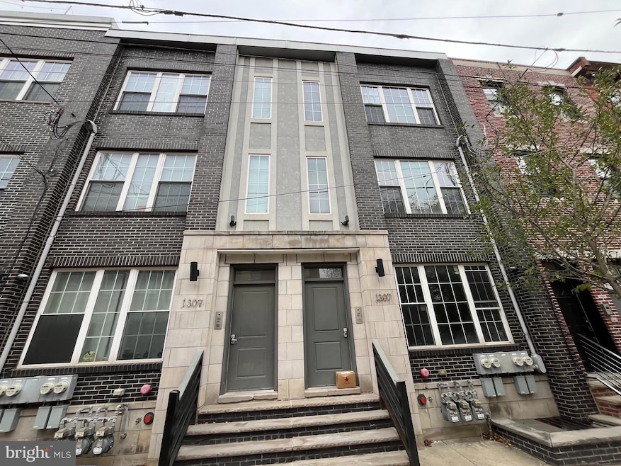 1307 N 6th St unit 1, Philadelphia, PA 19122 - photo 1
