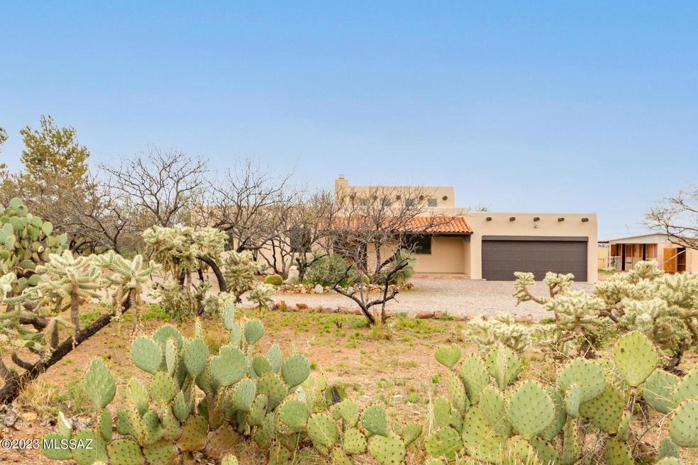 1041 N Calle Rinconado, Vail, AZ 85641 - photo 1