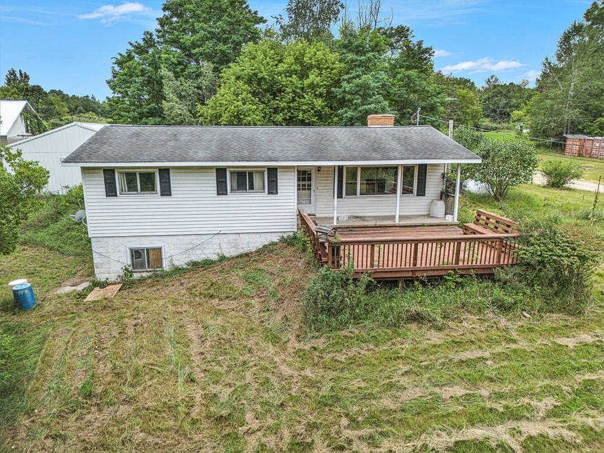 Ranch Home w Large Deck