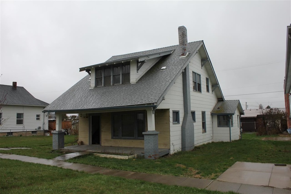 103 S Broadway St, Tekoa, WA 99033 - photo 1