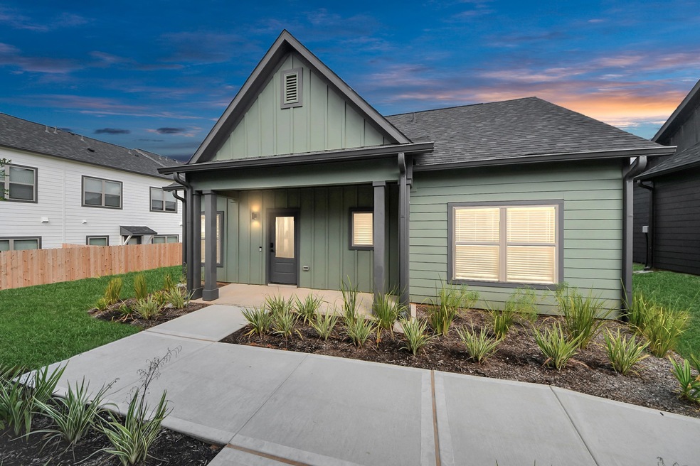 Welcome to an exclusive Gated Resort Style Community with a distinctive neighborhood feel that provides a maintenance free lifestyle.Nestled in Conroe offering Single Family Home-2 Bedrooms,2 baths, w/private back yard!
