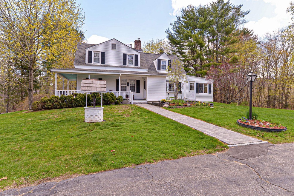 33 Little River Rd, Kingston, NH 03848