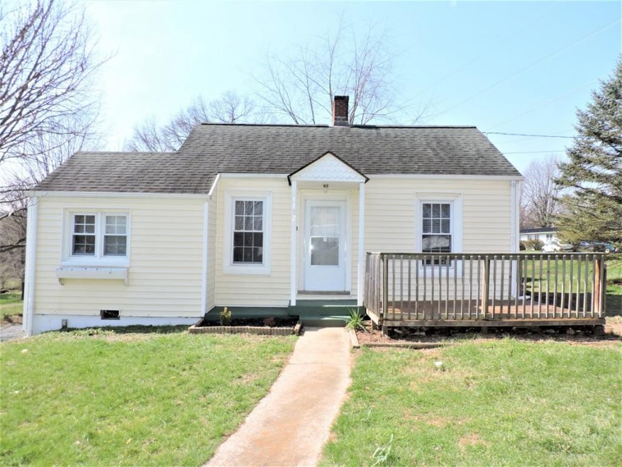 1102 Milligan Hwy, Johnson City, TN 37601 - photo 1