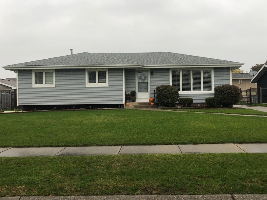 1006 Windsor Ln, Dyer, IN 46311 - photo 1