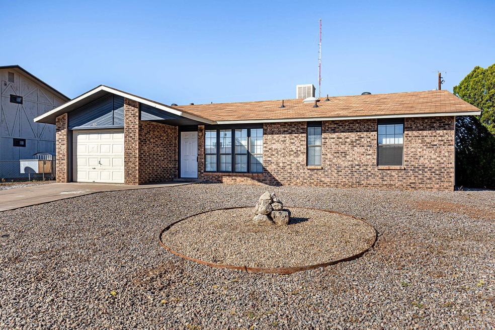 805 Santa Cruz Dr, Alamogordo, NM 88310 - photo 1