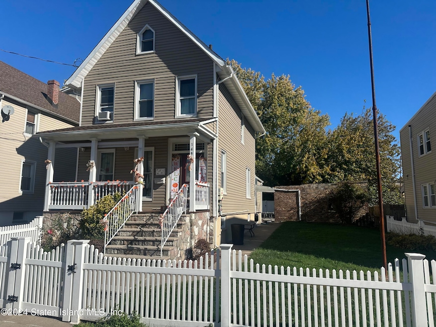 149 Simonson Ave, Staten Island, NY 10303 - photo 1