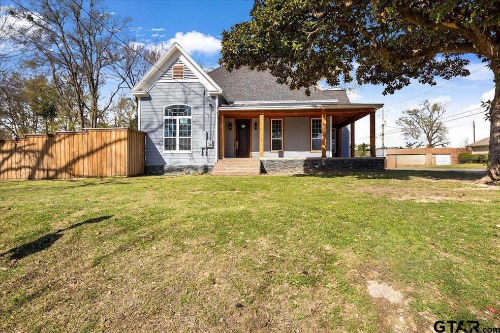 For Sale $224,000 • Co-Listing Agent
