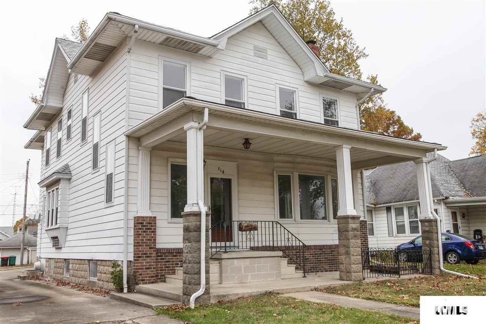 714 Wyatt Ave, Lincoln, IL 62656 - photo 1