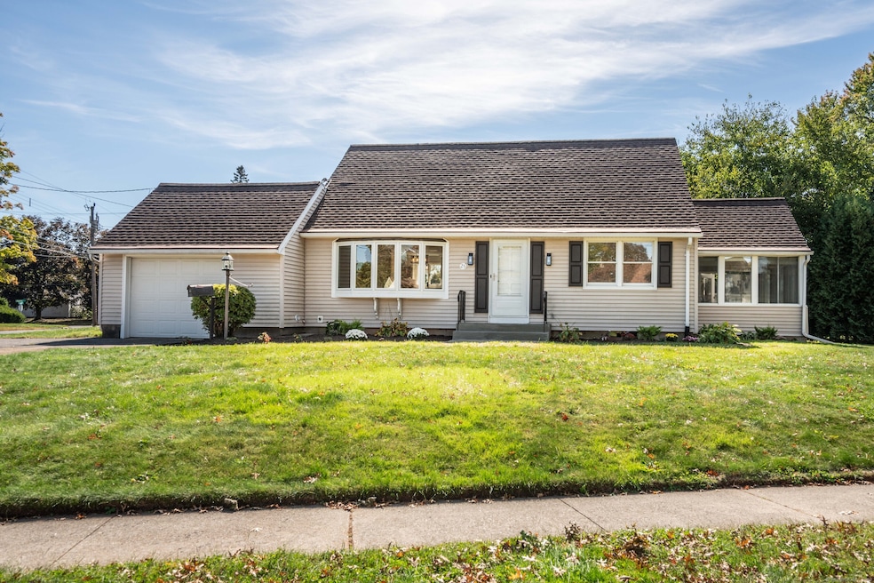 25 Fowler Dr, West Hartford, CT 06110 - photo 1