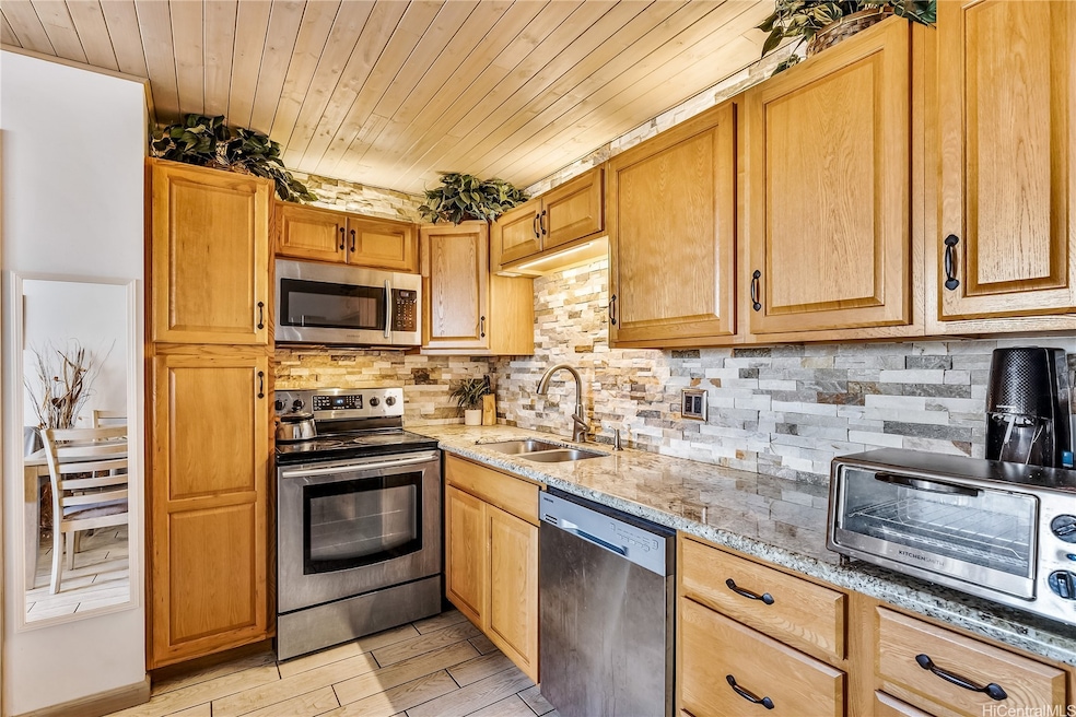 Royal Kuhio unit 2006, Honolulu, HI 96815 - photo 1