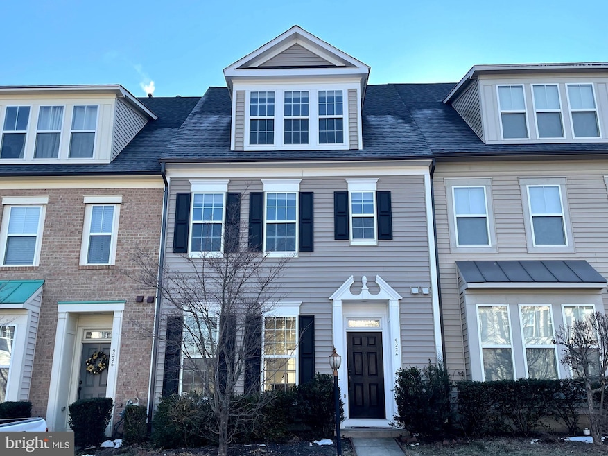 9224 Alvyn Lake Cir, Bristow, VA 20136 - photo 1