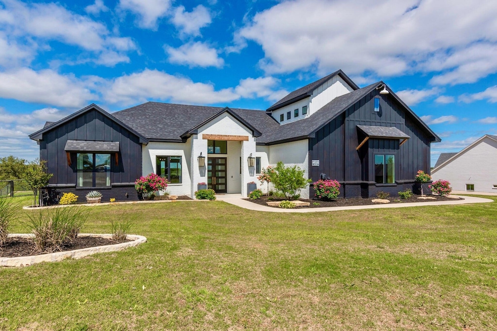 4016 Pinnacle Ridge, Granbury, TX 76049 - photo 1