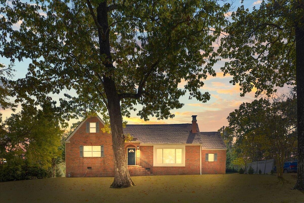 For Sale $625,000 • Co-Listing Agent