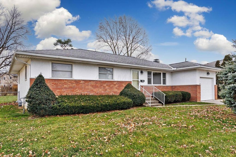 5666 Lindenwood Rd, Columbus, OH 43229 - photo 1