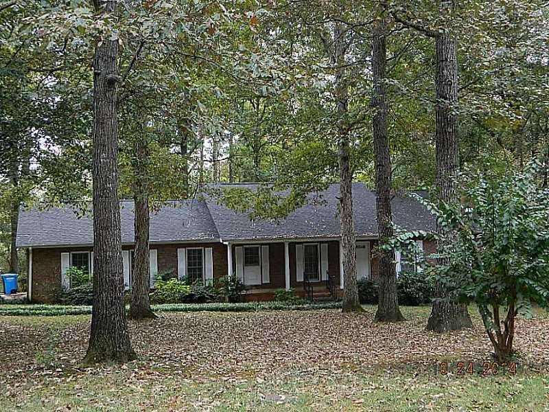 121 Delia Dr, Commerce, GA 30529 - photo 1