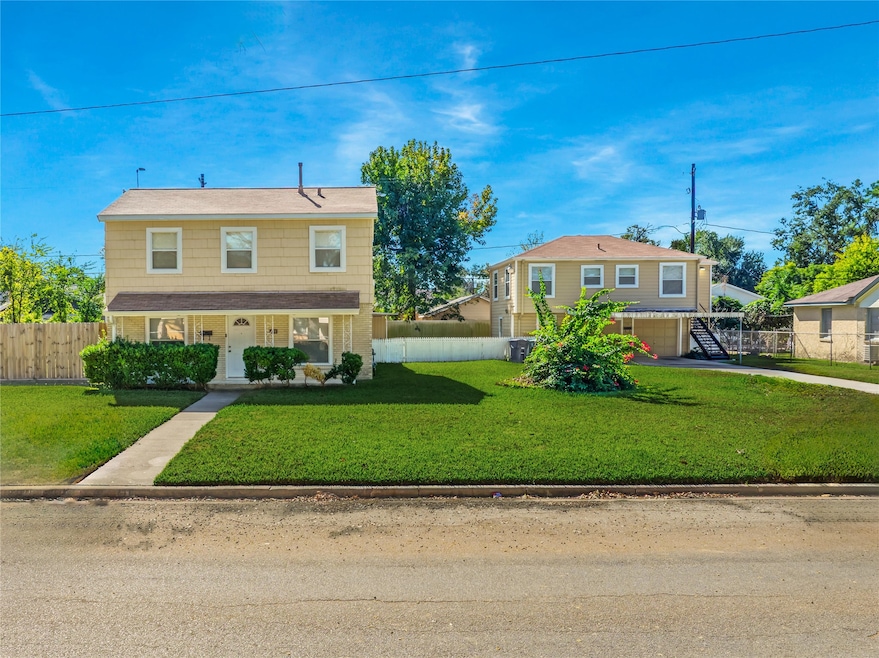 316 English St, Houston, TX 77009 - photo 1