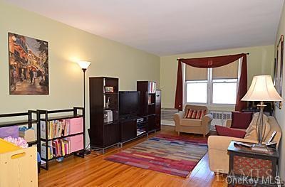 327 Palmer Terrace unit 2D, Mamaroneck, NY 10543 - photo 1