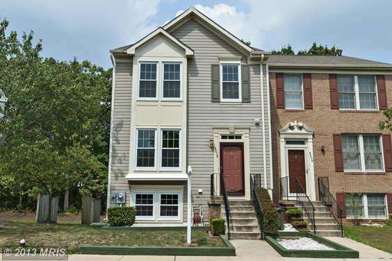 8608 Pine Meadows Dr, Odenton, MD 21113 - photo 1