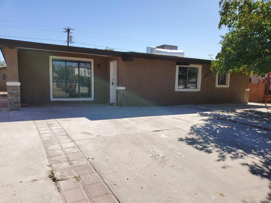 7807 Broadway Dr, El Paso, TX 79915 - photo 1