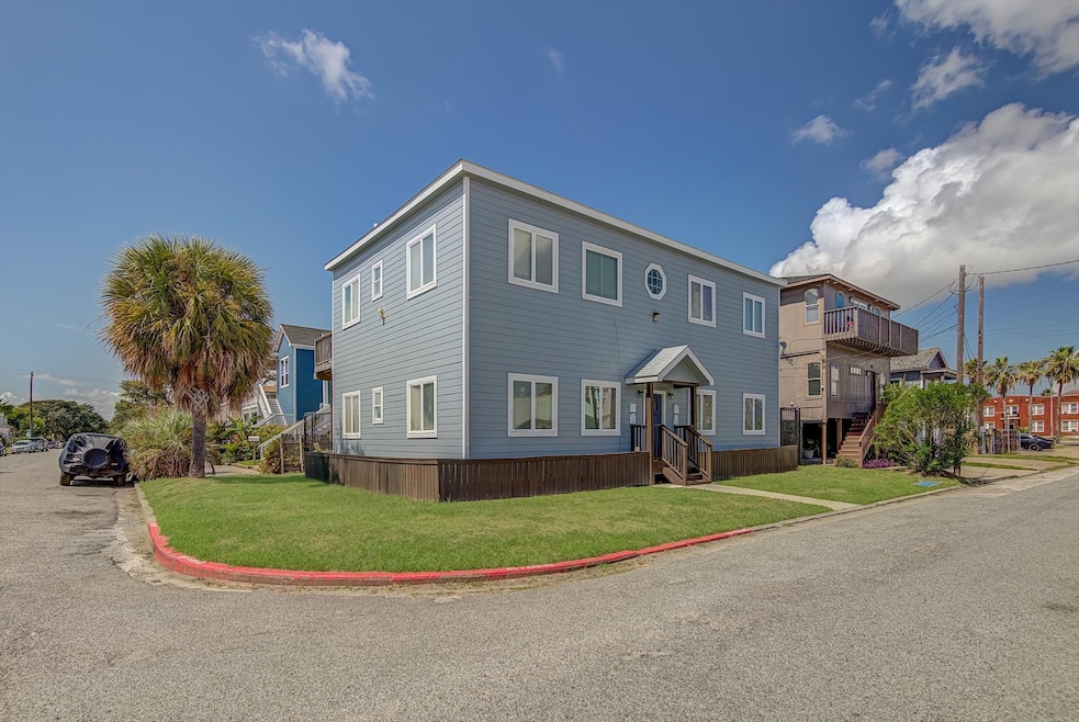 1017 11th St unit 2, Galveston, TX 77550 - photo 1
