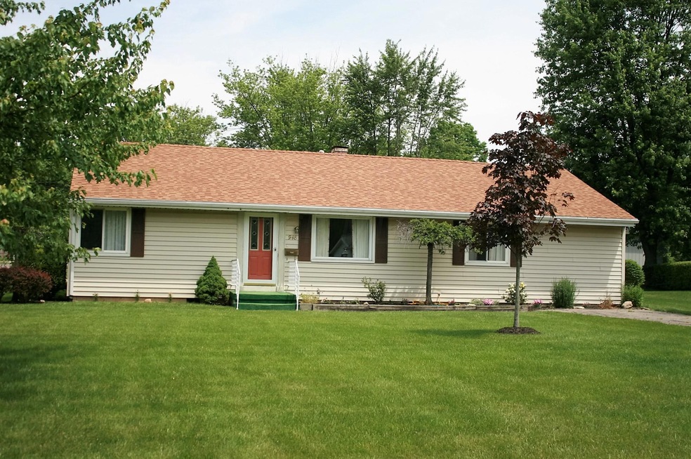 948 Van Kirk Dr, Marysville, OH 43040 - photo 1