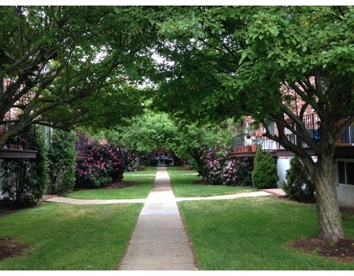 25 Westgate Rd unit 2, West Roxbury, MA 02132 - photo 1