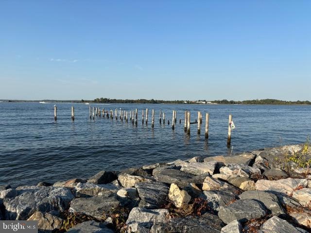 24074 N Patuxent Beach Rd, California, MD 20619 - photo 1