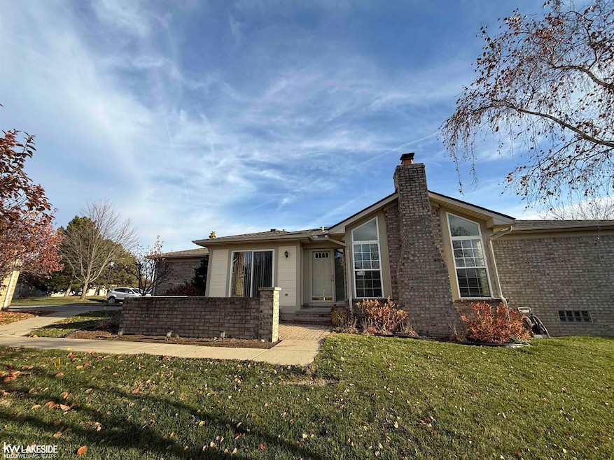 50299 Highpoint Ct unit 261, Macomb, MI 48044 - photo 1