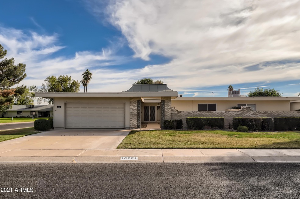 10201 W Highwood Ln, Sun City, AZ 85373 - photo 1