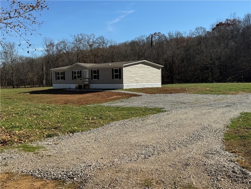 6444 Madison, Huntsville, AR 72740 - photo 1