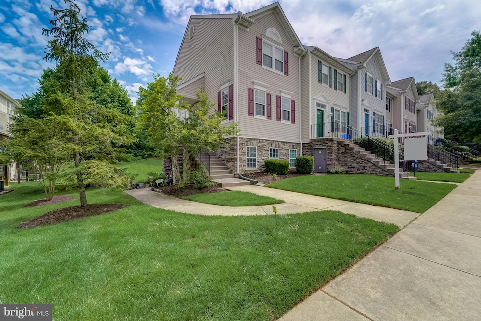 2704 Oak Leaf Ct, Odenton, MD 21113 - photo 1
